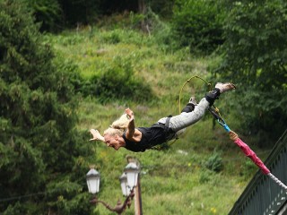 Saut à l'élastique